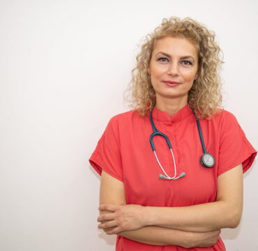 Dr. Mihailov Valentina